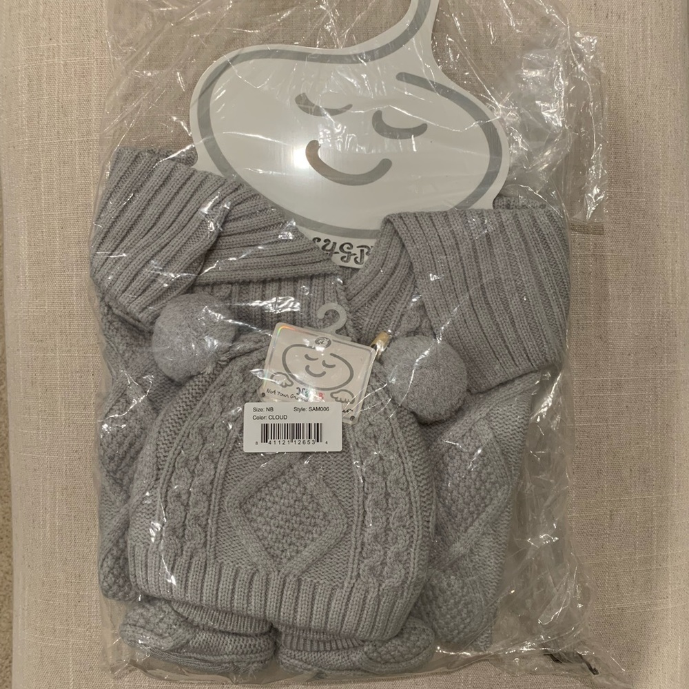 NYGB 3-Piece Cable Knit Hat, Booties and Snuggle Sack in Cloud